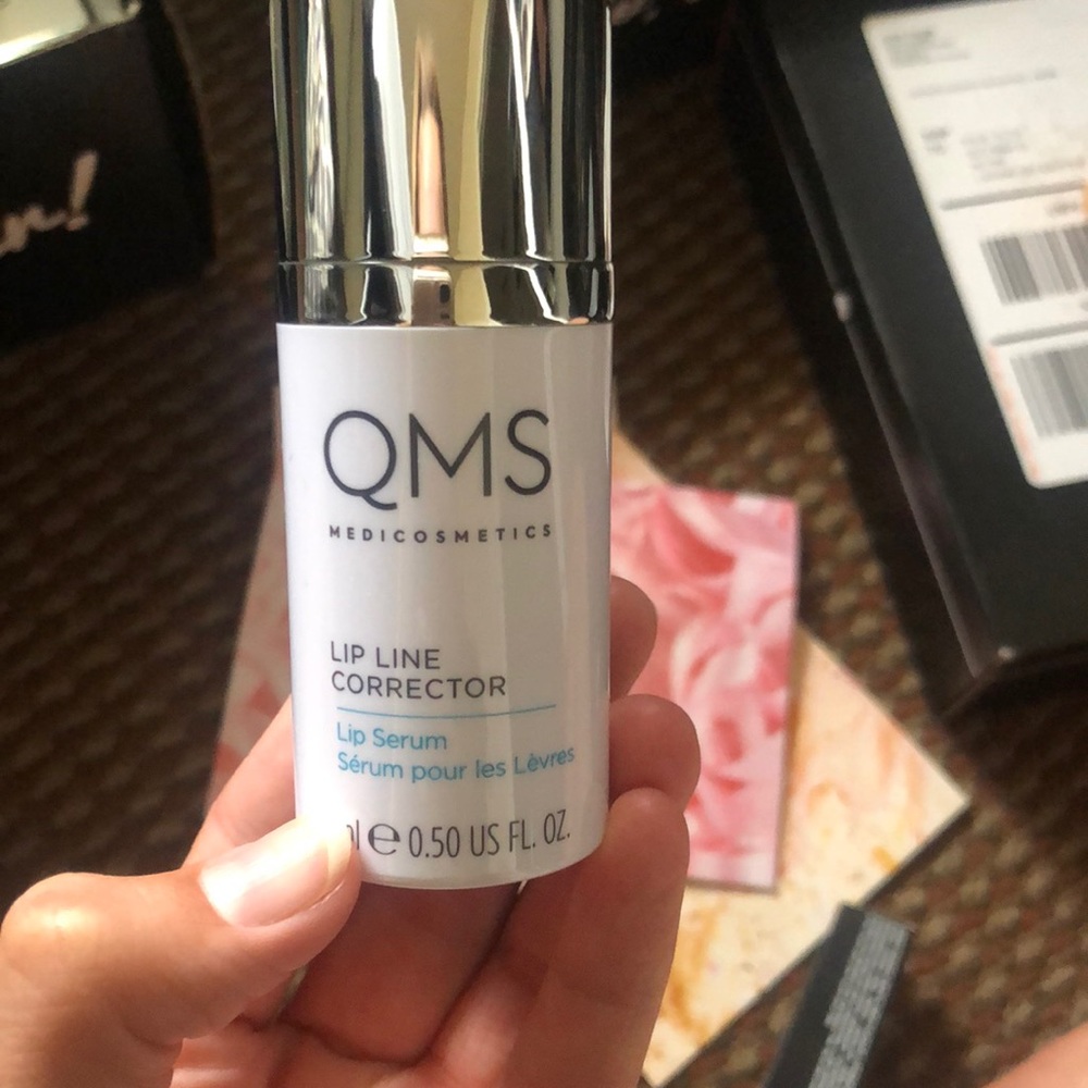QMS lip line corrector